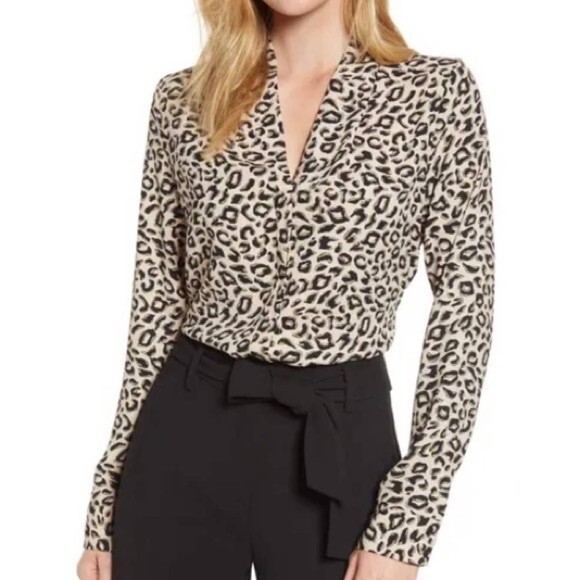 Halogen Blouse Womens XS Black Animal Print V Neck Long Sleeve Career Wear New - Picture 1 of 9